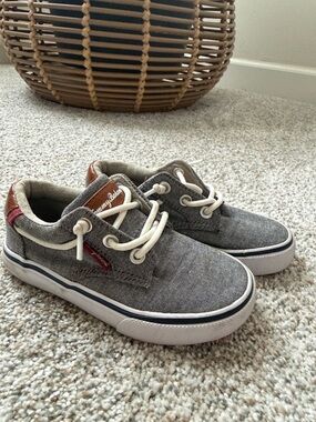 Tommy Bahama Kids Gray Canvas Lace-Up Sneakers with White Trim